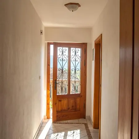 Apartma Na Skdnu * Dutovlje