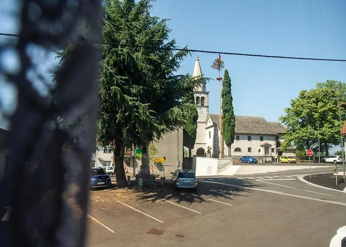 Apartma Na Skdnu شقة